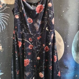 Moon Floral Velvey Dress Size Medium